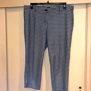 Hilary Radley Capri Dress Pants Size 16